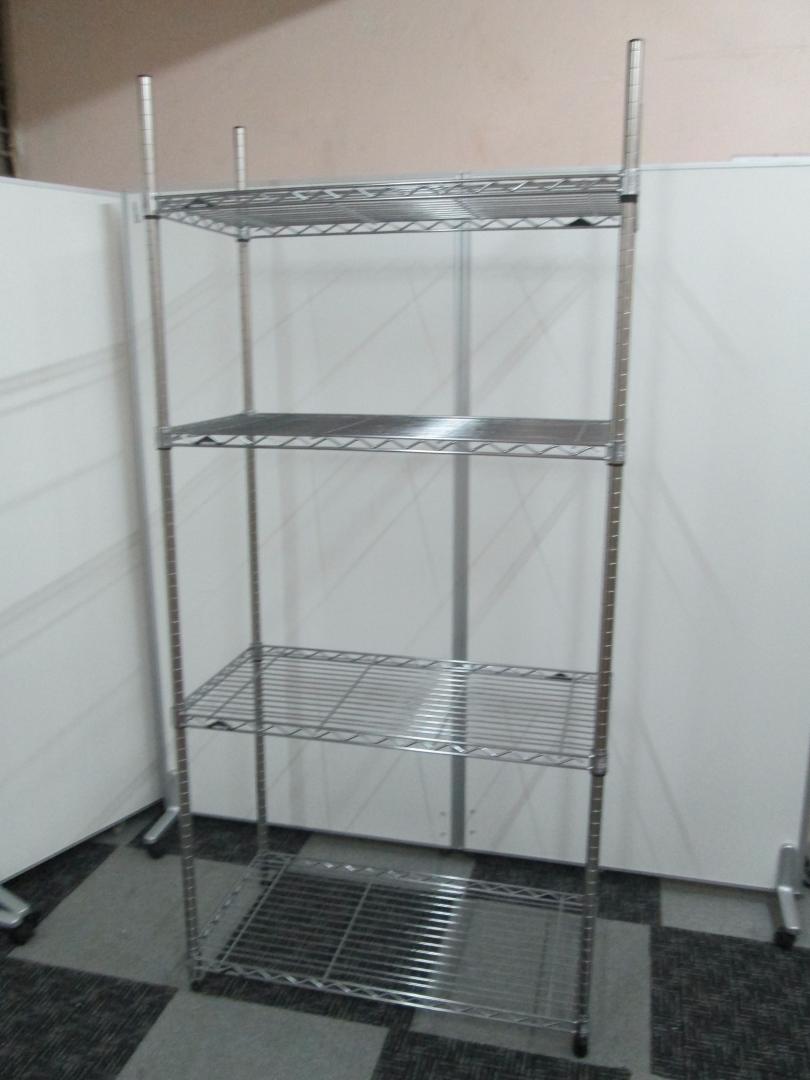 【希少１台限定】簡易的なラックになります。物置等にいかがですか？天地含４段
                        
                                    中古
            