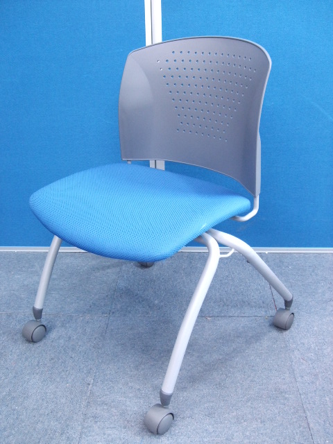 【状態良好！】持っても軽いミーティングチェアが入荷致しました！
                        
                                    中古
            