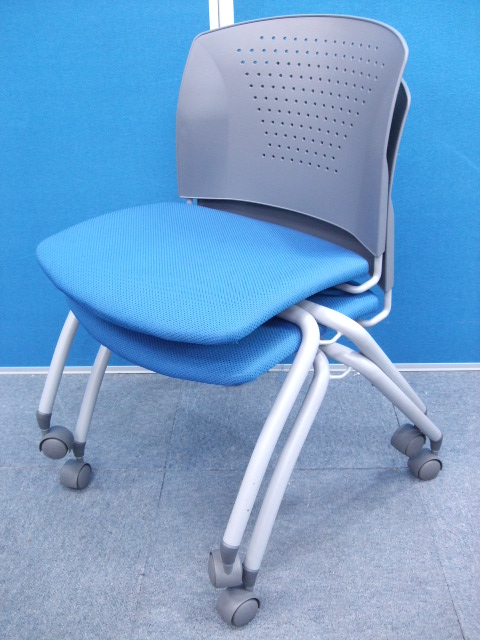 【セット商品】【2脚セット】カラフルな色味で人気の商品です！オフィスに彩を！
                        
                                    中古
            