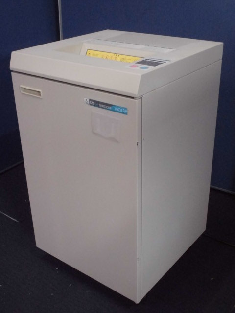 【最大裁断枚数１７枚】明光商会｜オフィスシュレッダー｜V431FP【Ａ３対応】
                        
                                    中古
            