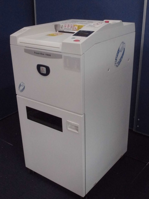 【最大裁断枚数６５枚！】ＦＵＪＩ ＸＥＲＯＸ｜オフィスシュレッダー|Trust-Eco 1500｜機密性＆安全性！｜希少品！【Ａ３対応】
                        
                                    中古
            