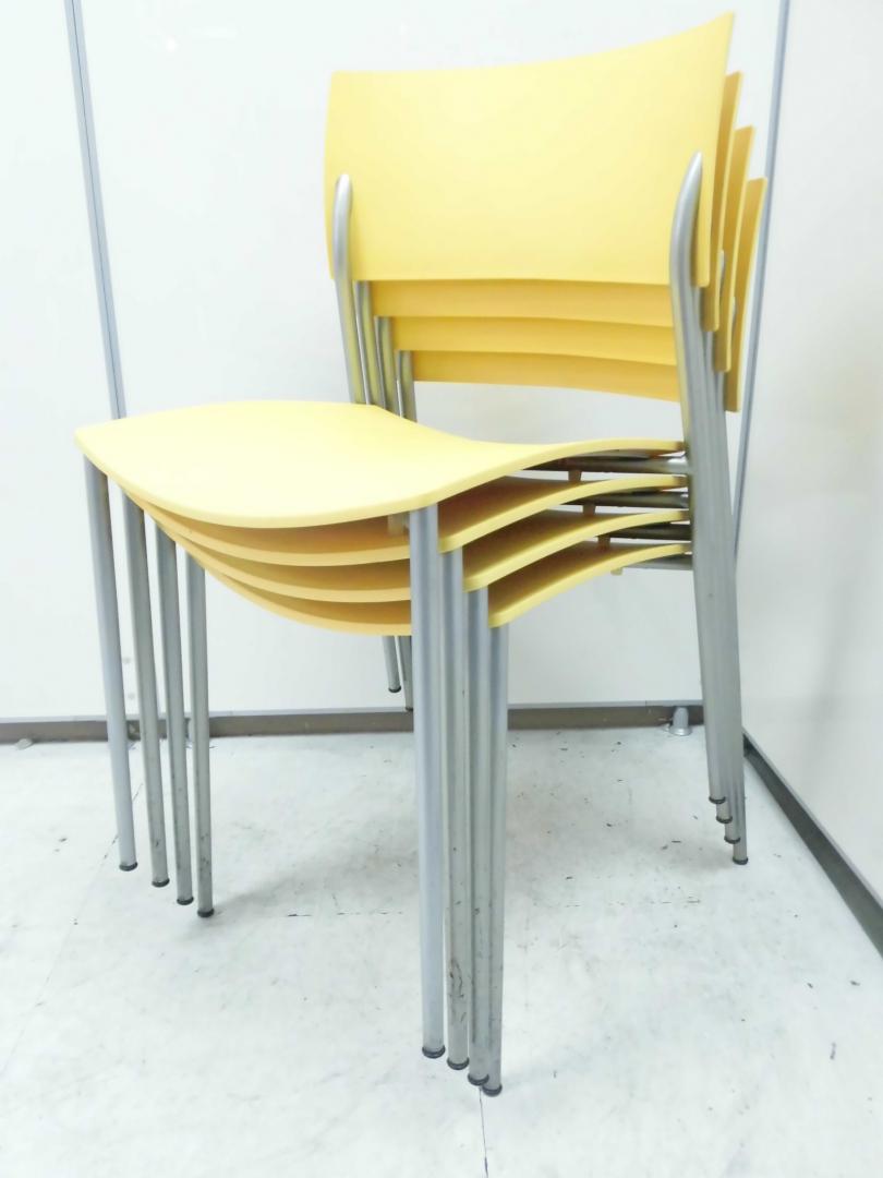 【限定1セット】オカムラ製デザインチェア　4名のミーティングセットにもってこい
                        チャティー
                                    中古
            