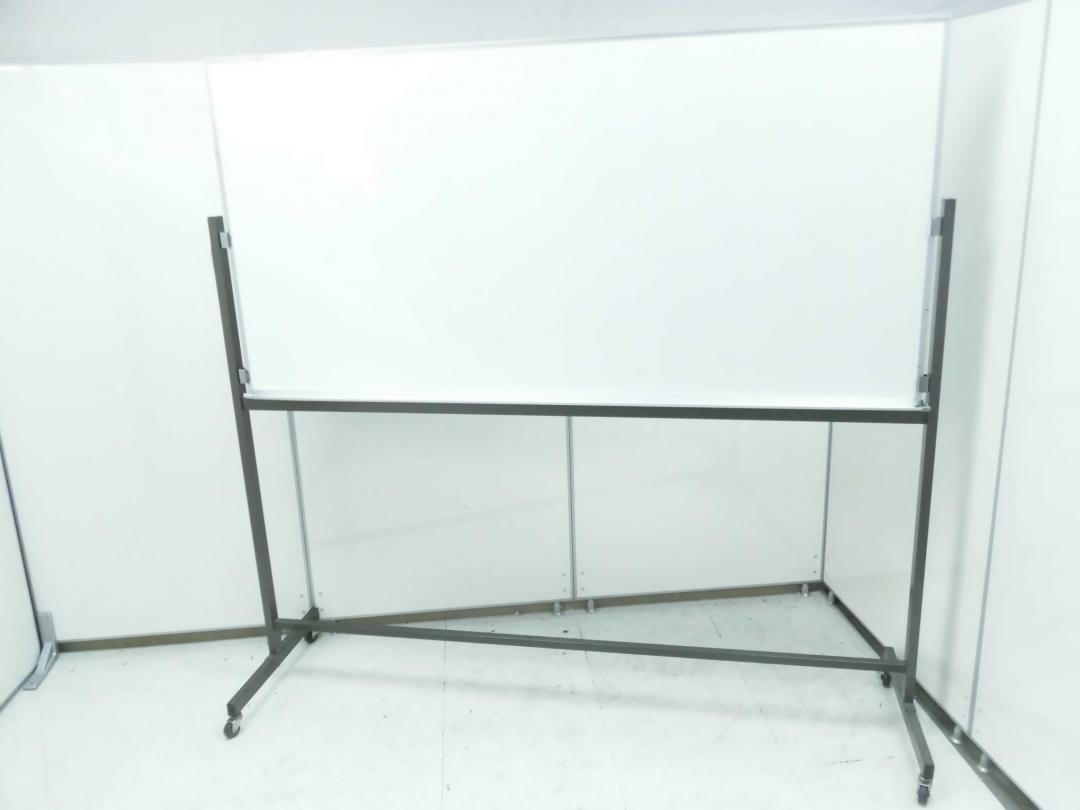 【1台入荷】自立式ですが、壁掛けとしても使用可能！W1800の大サイズホワイトボード　
                        
                                    中古
            