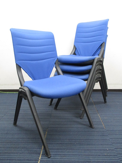 12,000円⇒7,200円【通常価格の40％OFF】スタックチェア4脚セット｜格安｜ミーティングチェア
                        
                                    中古
            