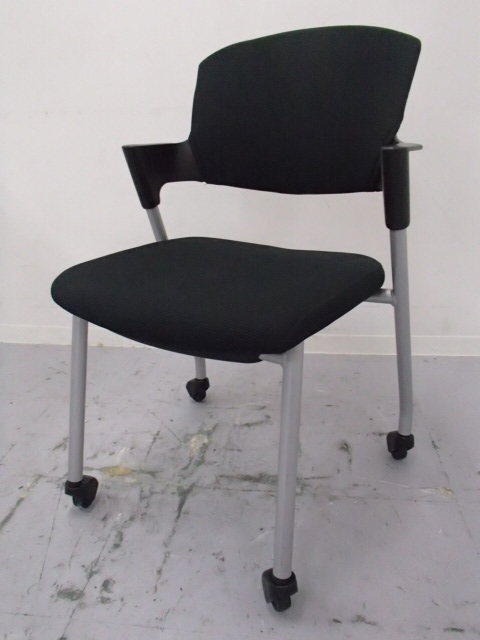 【12脚入荷！】☆美品☆｜ミーティングチェア｜長時間でも快適な座り心地！
                        プロッティ
                                    中古
            