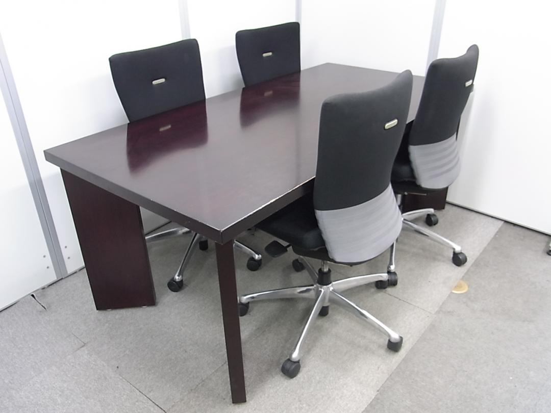 【豪華5点セット！】オカムラ製で揃えた高級セット■オカムラ製 木製テーブル フィーゴチェア4脚！人気のフィーゴとダークブラウンのテーブルが演出する高級感
                        
                                    中古
            