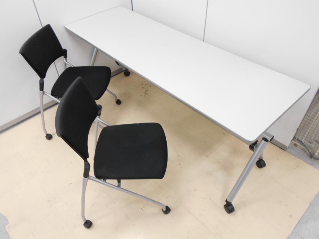 ちょっとした打ち合わせや説明会等におススメ　チェア２脚+サイドスタックテーブル　イトーキ製
                        
                                    中古
            