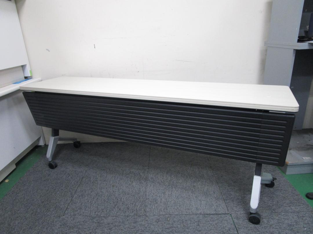 【コクヨ製　幕板付スタックテーブル】天板木目調テーブル
                        KT-620
                                    中古
            