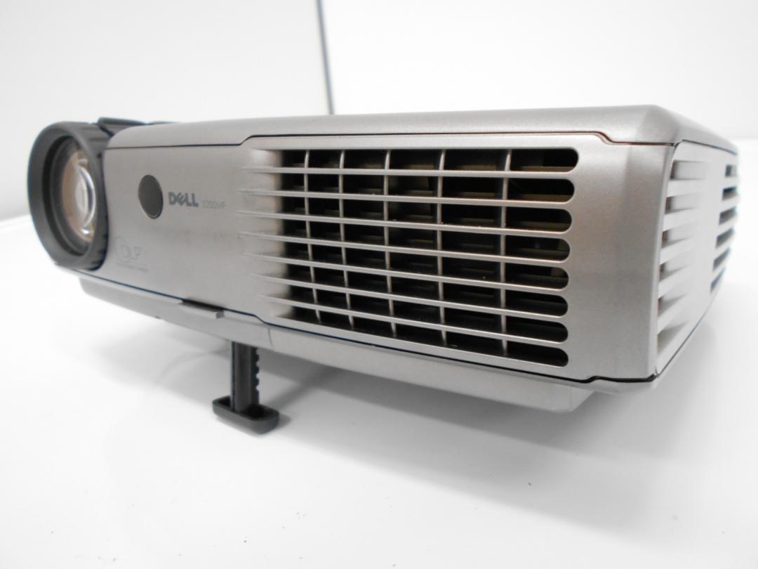 付属品がほぼ揃ってます！DELL 3200MP【早い者勝ち】
                        3200MP
                                    中古
            