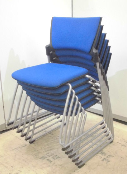 【6脚セット割】軽快なデザインのスタッキングチェアです！
                        マノス
                                    中古
            