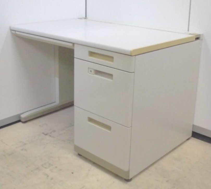 【おつとめ品】　部材に割れ・欠けあり　【片袖机】　コクヨ(KOKUYO)　【旧MXシリーズ】　W1000　【オフィスデスク】　事務机
                        旧MX
                                    中古
            