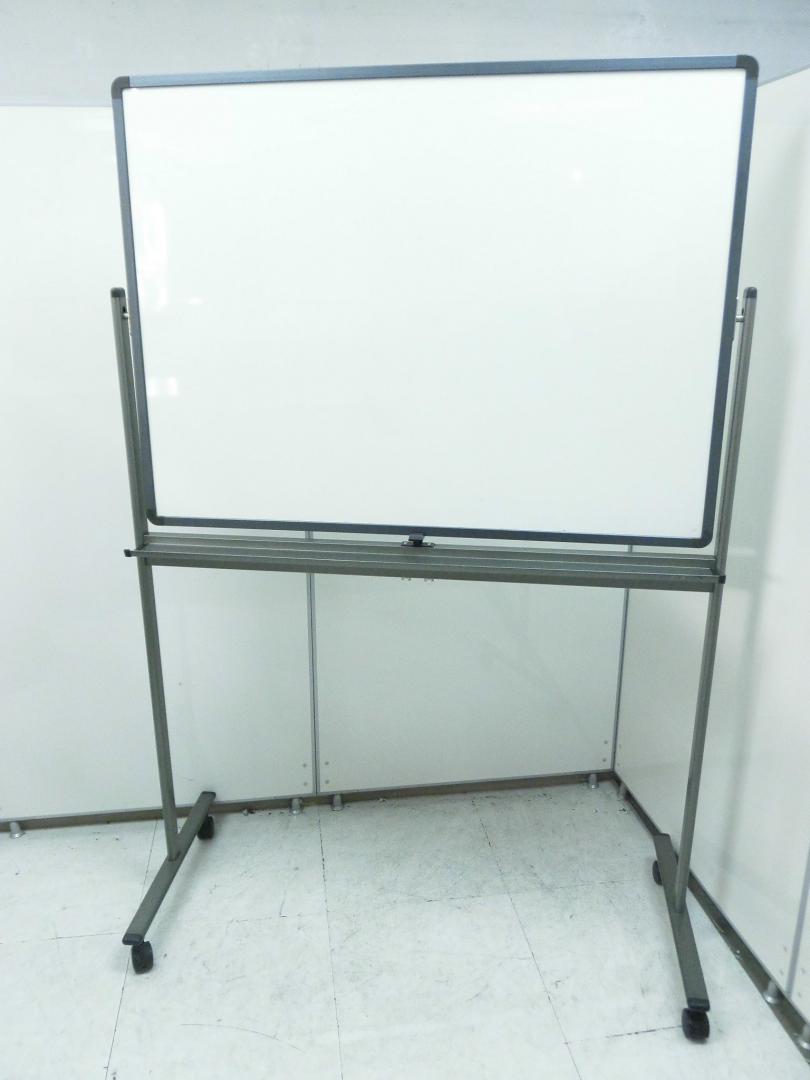 【1台入荷】程よいサイズ感×回転両面式　人気の自立式ホワイトボード
                        
                                    中古
            