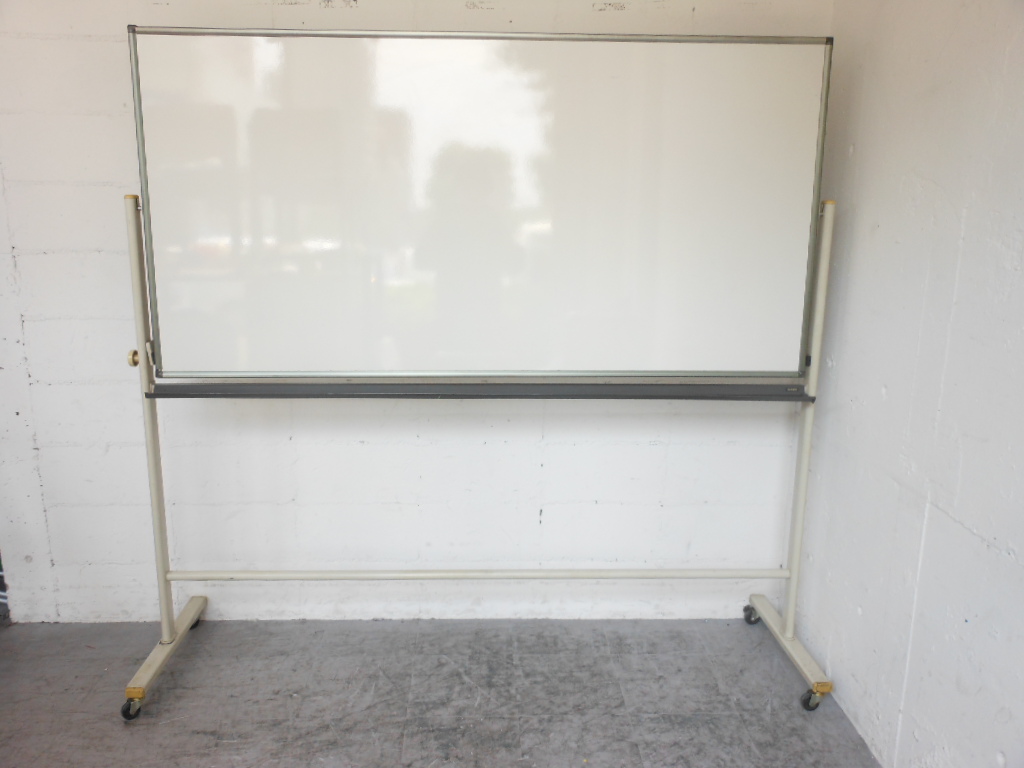 両面ホワイトボード｜コクヨ製｜脚付きタイプ
                        
                                    中古
            
