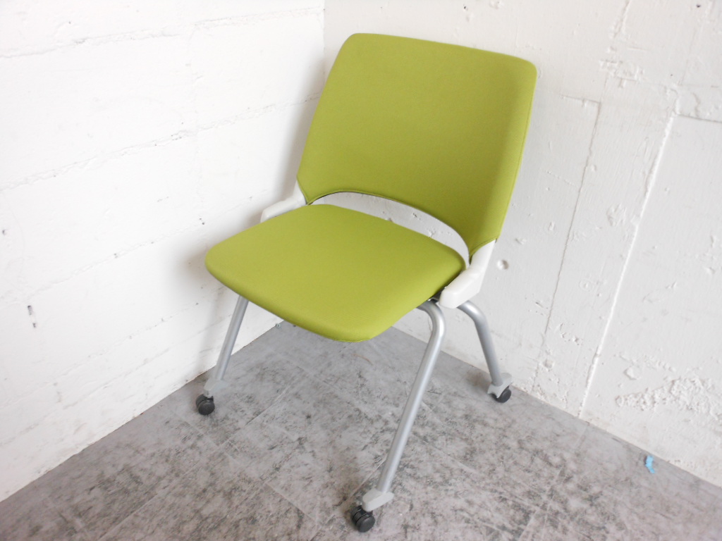 ネスティングチェア｜内田洋行製｜モスグリーン｜平行スタック可
                        
                                    中古
            