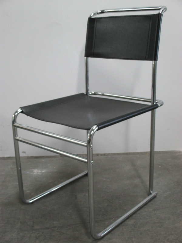 【7脚入荷！】ADAL スタイリッシュなブラック＆シルバー！シンプルで軽いのが特徴です！【ロット】【中古オフィス家具】
                        
                                    中古
            