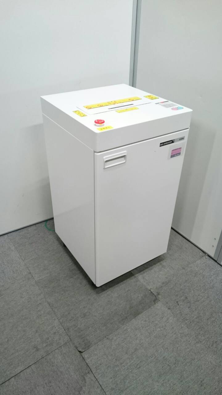 シュレッダー入荷いたしました。
                        
                                    中古
            