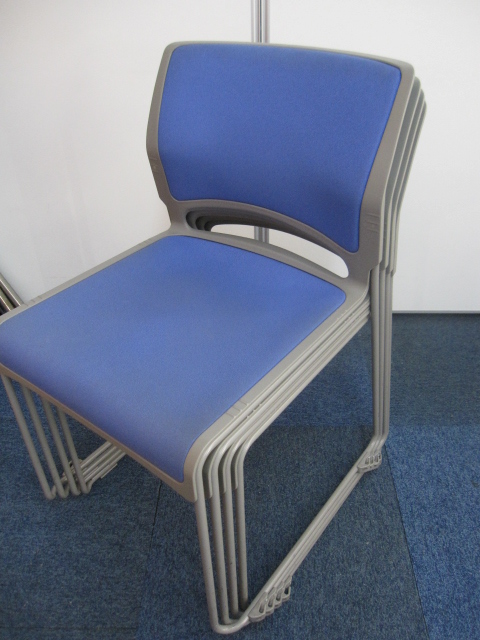 【4脚セット】【5セット入荷】okamura(okamura)製 LITTO(リット)　シリーズ　4脚セット【中古　会議用チェア】
                        LITTO(リット)
                                    中古
            