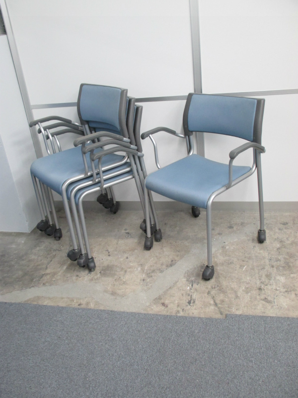 【4脚セット】ミーティングや休憩室に！会議用チェアはセットがお得！【セット商品】
                        CM320シリーズ
                                    中古
            