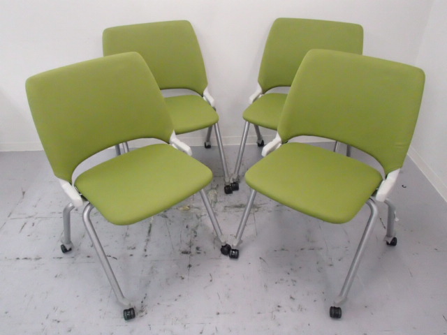 【4脚セット】｜ミーティングチェア｜内田洋行｜垂直、水平2種類の収納方法と長時間の使用に耐える座り心地を実現！
                        FM－350C
                                    中古
            