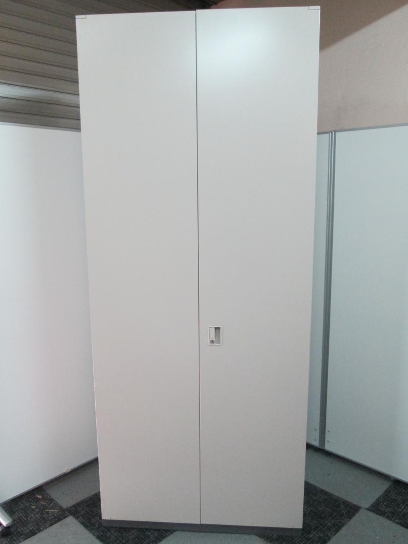 【大容量のハイキャビネット】両開き書庫　コクヨ製　ニューグレー　高さ2150サイズ　鍵の有無はお問い合わせください。
                        ビジネスウォールNタイプ
                                    中古
            