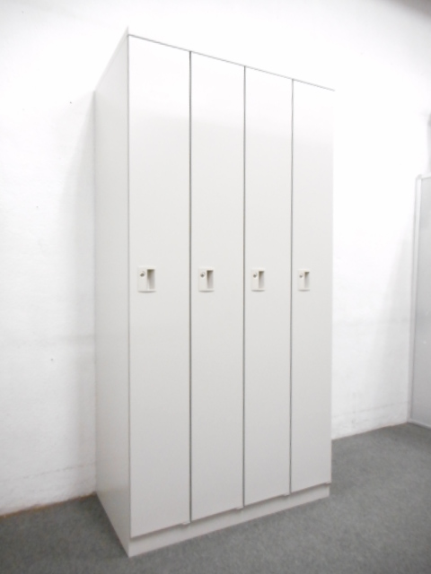 【状態良好！】■4人用ロッカー　■オカムラ（okamura）　■KZ-Ⅱタイプ　4574KC-Z13
                        KZ-Ⅱ
                                    中古
            