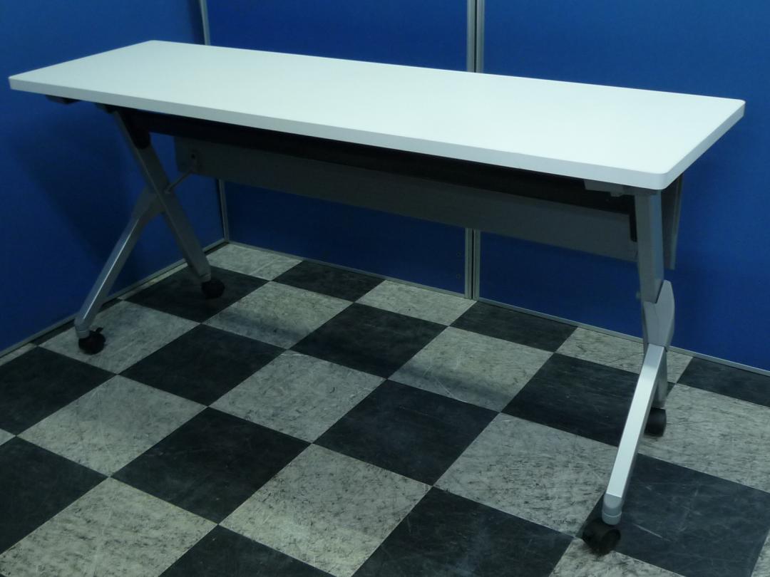 【５台入荷！】■使用年数少な目の超美品！■省スペースな折りたたみ式！■色は清潔感のあるホワイトカラー！
                        フラプター
                                    中古
            