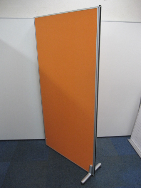 【高さ1800】【仕切り】ローパーテーション　オレンジ　【中古　間仕切り】
                        
                                    中古
            
