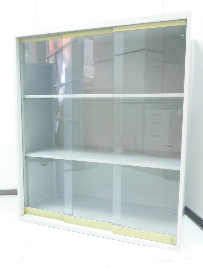 【残り1台】引き戸が3枚タイプで中の物が取出し易い！　オカムラ製ガラス引違書庫
                        42
                                    中古
            