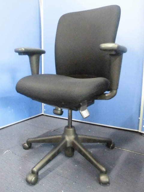 【ヘイワースチェア】人間工学に基づいた調整機能｜ルックタスクチェア｜ブラック｜【デザイナーズ家具】【ロット】
                        LOOK Task（ルック タスク） 
                                    中古
            