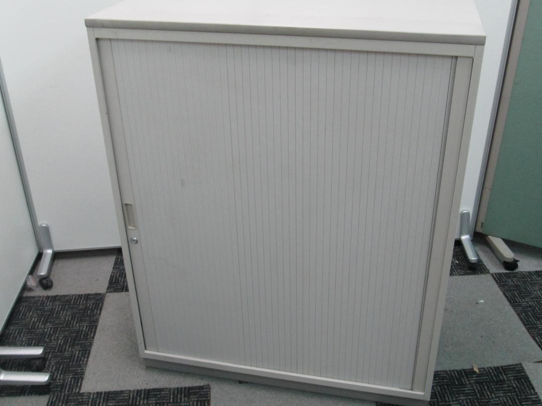 【希少1台のみ】シャッター付書庫　全て開いて、オープン書庫としてご利用可能！鍵付！！
                        シンライン
                                    中古
            