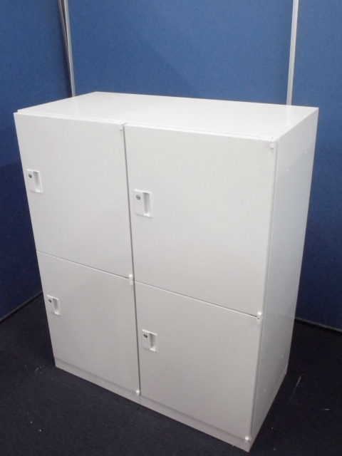使い方変幻自在！4人用パーソナルロッカー｜内田洋行｜【鍵付】【ホワイトロッカー】
                        
                                    中古
            
