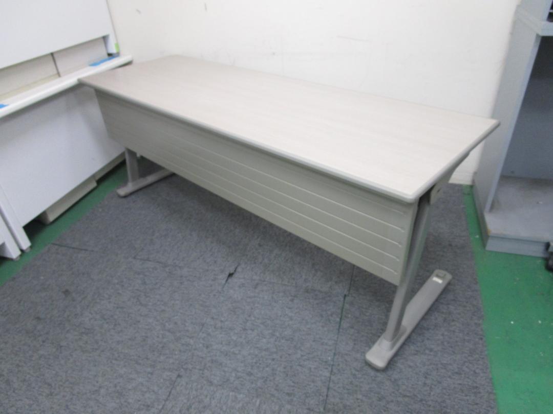 【オカムラ製　幕板付スタックテーブル】天板木目調テーブル
                        Lタイプ
                                    中古
            