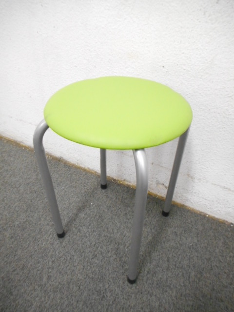 ■丸イス　■ライムグリーン　■オフィス用スツール　■パイプ丸椅子 
                        
                                    中古
            