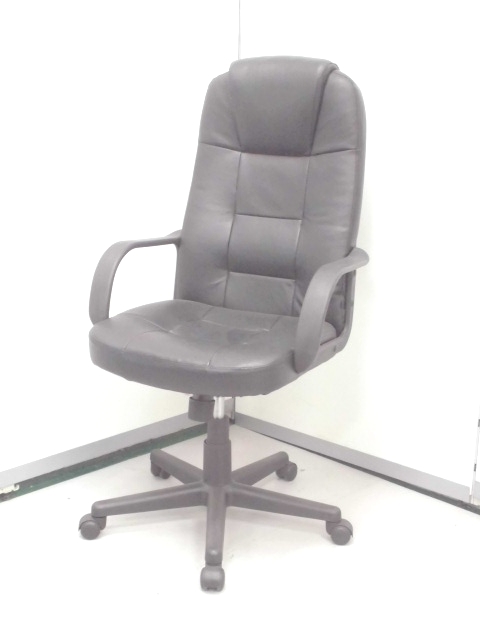 お買い得！エグゼクティブチェアがこの価格！！
                        
                                    中古
            