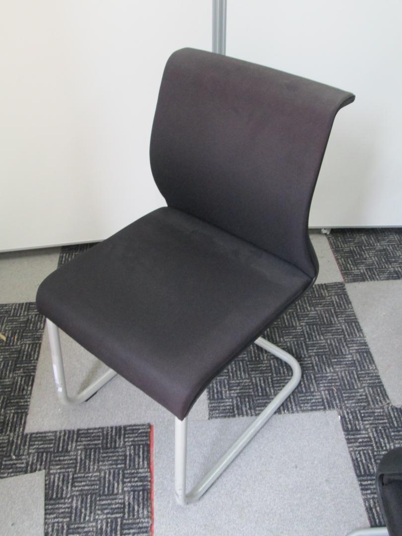 【レア商品】スチールケース製　シンクチェアのミーティングチェア　
                        
                                    中古
            