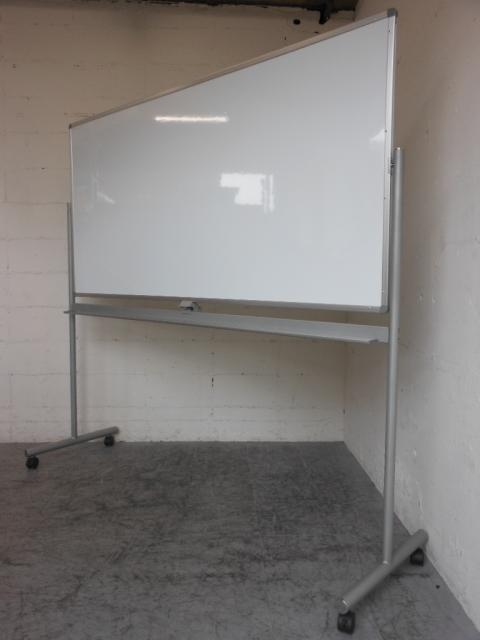 両面ホワイトボード　中古　一部難あり 両面ホワイトボード 中古 一部難あり