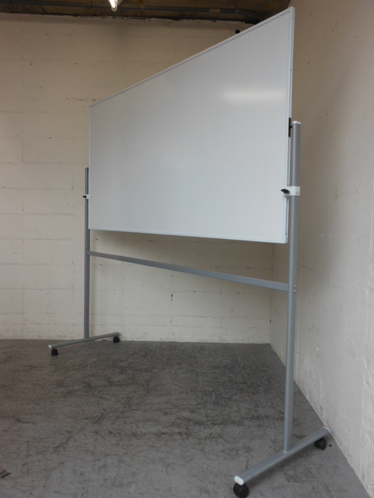 【両面使用可！】ホワイトボード脚付き｜W1800タイプ
                        
                                    中古
            