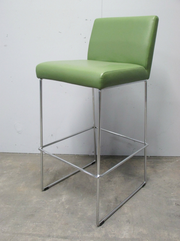 【7台入荷】落ち着いたグリーンカラーのリフレッシュチェア！ハイカウンターにピッタリのカウンターチェア！【ロット】【カウンターチェア】【中古オフィス家具】
                        TOUCH DOWN
                                    中古
            