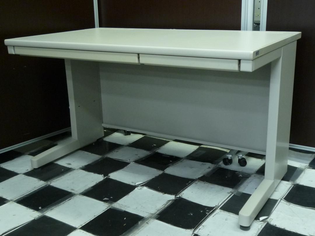 【２台入荷！】オフィスの定番品■横幅１２００ｍｍ■配線タップ付き■まとまった台数の事務用品をお探しの方へおススメ！【ロット】【状態良好】xxx
                        BS+
                                    中古
            