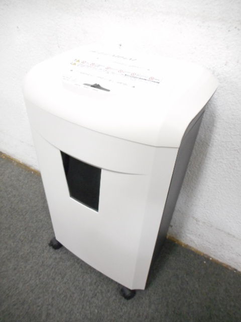 ■小型シュレッダー　■A4サイズ9枚細断【マイクロカット】　■GSHM04M-W【アコブランズ】
                        マイクロカットシュレッダー　GSHM04M
                                    新古品
            