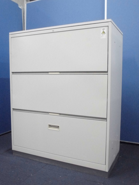 【珍しいキャビネット入荷！】上2段がケン戸式、一番下はラテラルタイプのミラクル書庫！【鍵/天板付】
                        ビジネスウォールNタイプ
                                    中古
            