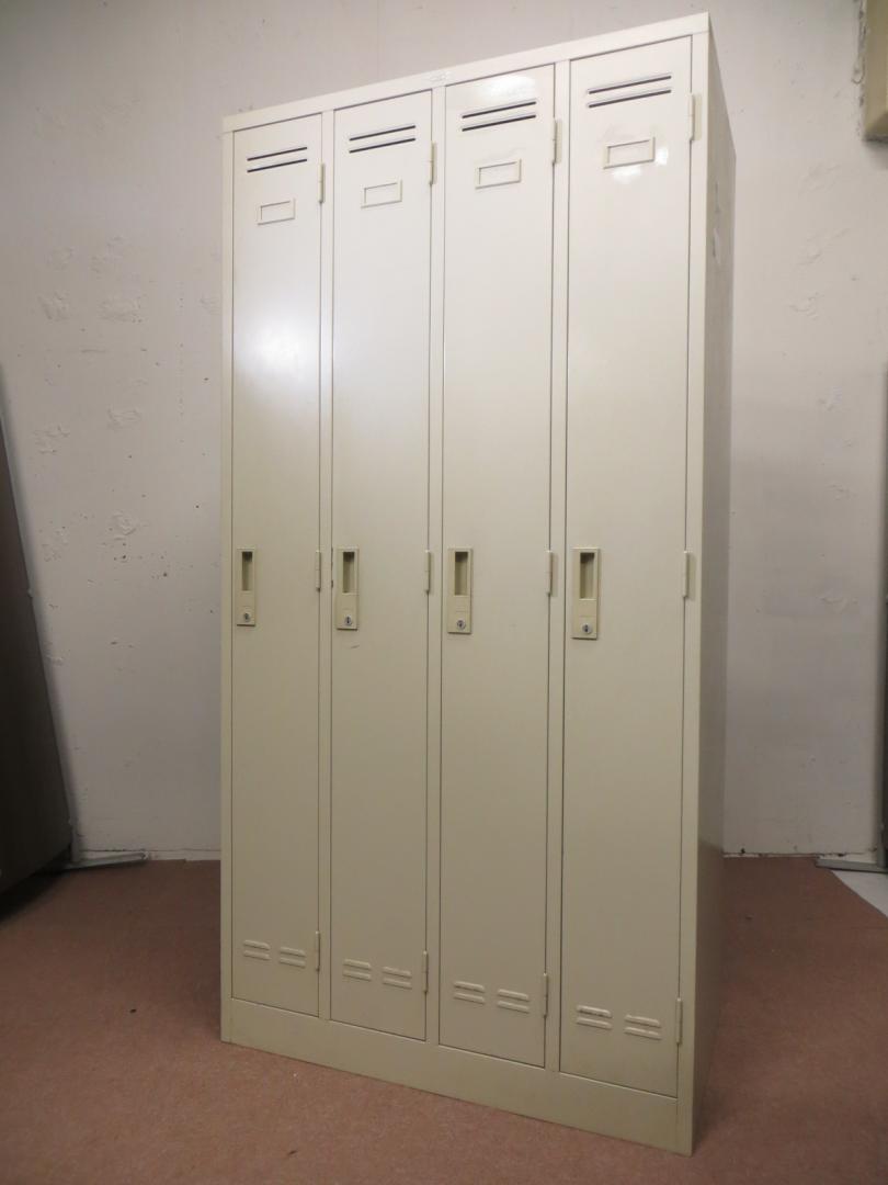【４人用ロッカー】【おつとめ品】毎回お客様からのお声掛けが多い、４人用ロッカーが入荷致しました！
                        
                                    中古
            