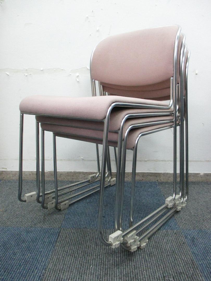 【セット商品】オカムラ製　スタックチェア【ライトローズ色】
                        
                                    中古
            