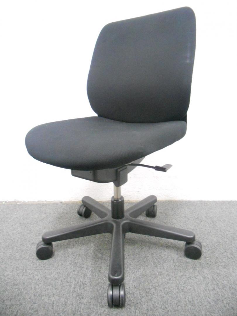 【ラスト1点！】■イトーキ　トルテチェア（肘無）　■ブラック【ITOKI　torte】　【OB新宿店】 
                        トルテ
                                    中古
            