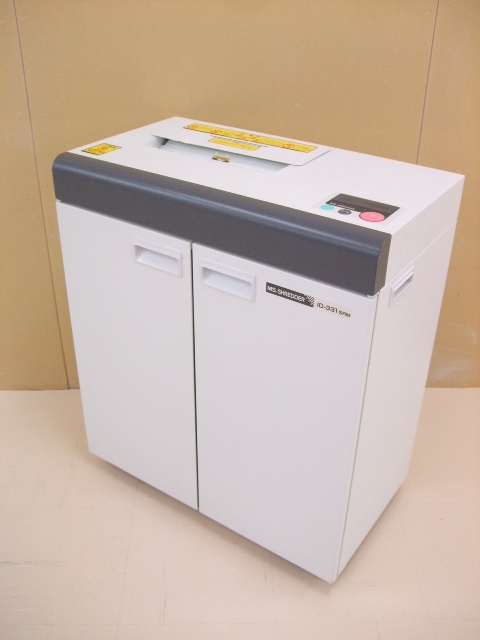 【同時細断枚数28枚】明光商会製 ID-331SRM スマートにオフィスの個人情報を処理できます！【便利なCD等メディア細断も可能モデル！】
                        
                                    中古
            