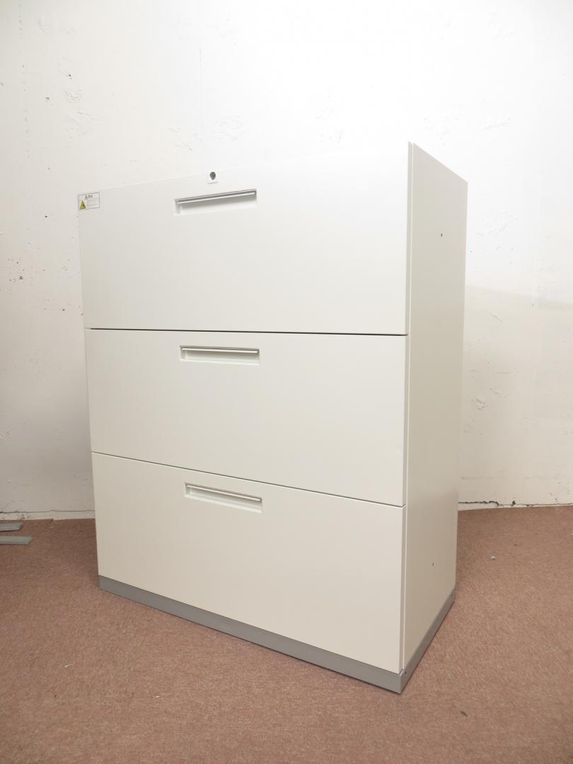 【定番】大容量収納可能！鍵付き！セキュリティー万全【3段ラテラル書庫】
                        
                                    中古
            