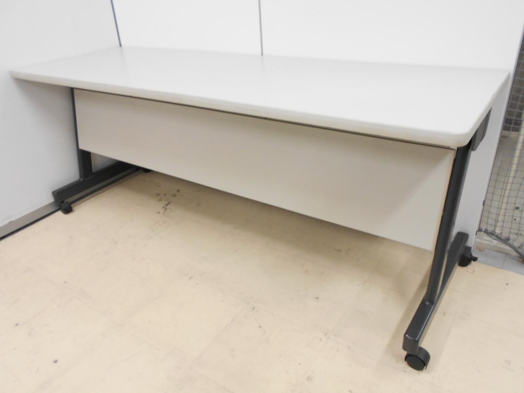 プラス製　サイドスタックテーブル　幅1800仕様
                        
                                    中古
            