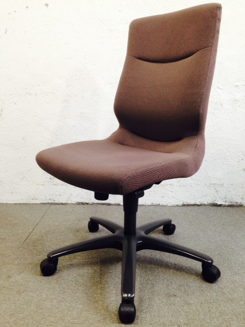 【ラスト1脚！緊急値下げ！】役員気分!?ハイセンスチェア!!｜状態良好｜まとめ買いチャンス｜
                        CXグランデ
                                    中古
            