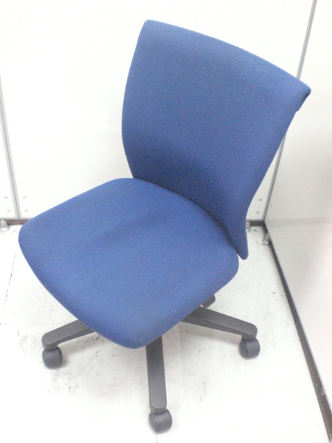 【1脚入荷】ファンも多い一脚！　独自の機能でクリエイティブワークをサポート
                        トレンザ
                                    中古
            