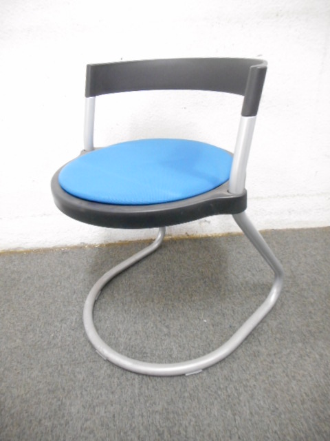 ■イトーキ　スタッキングチェア　ブルー【ピッキオ】　■【ITOKI picchio】
                        ピッキオ
                                    中古
            